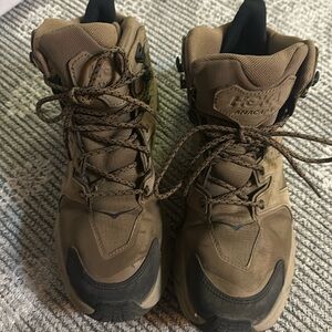 Hoka Anacapa  hiking boots size 9